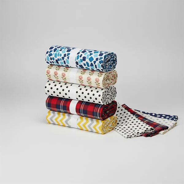 Bedruckter Futterstoff aus Baumwolle Bedruckter Futterstoff aus Baumwolle