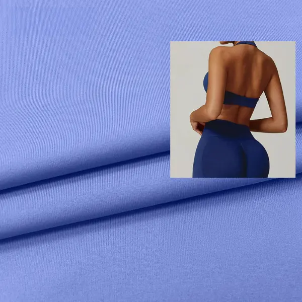 Trainingsbekleidung aus Stretchmaterial